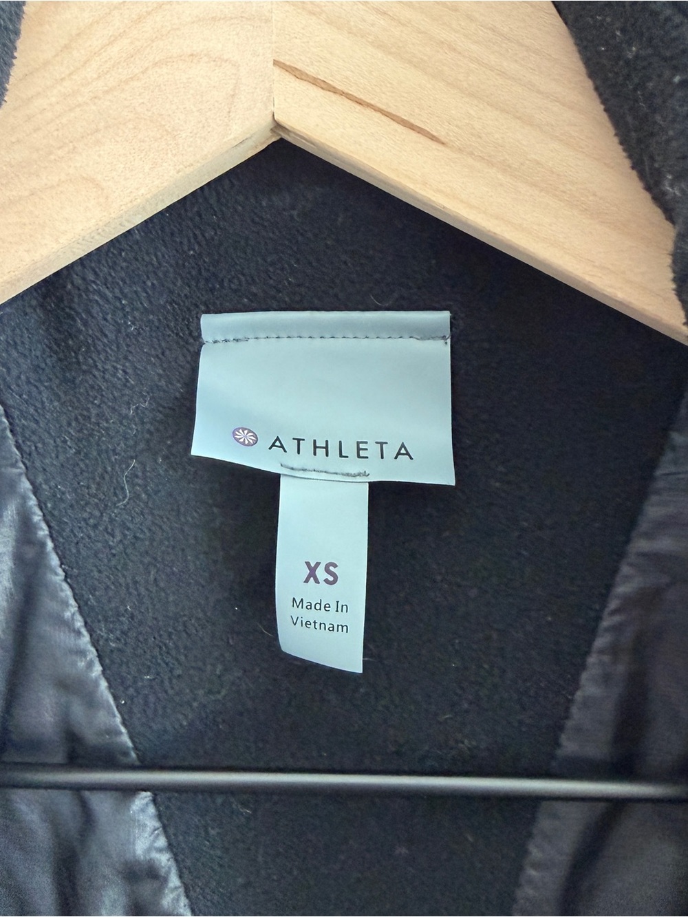 Athleta Running Performance Full-Zip Lightweight Jacket - Picture 3 of 10